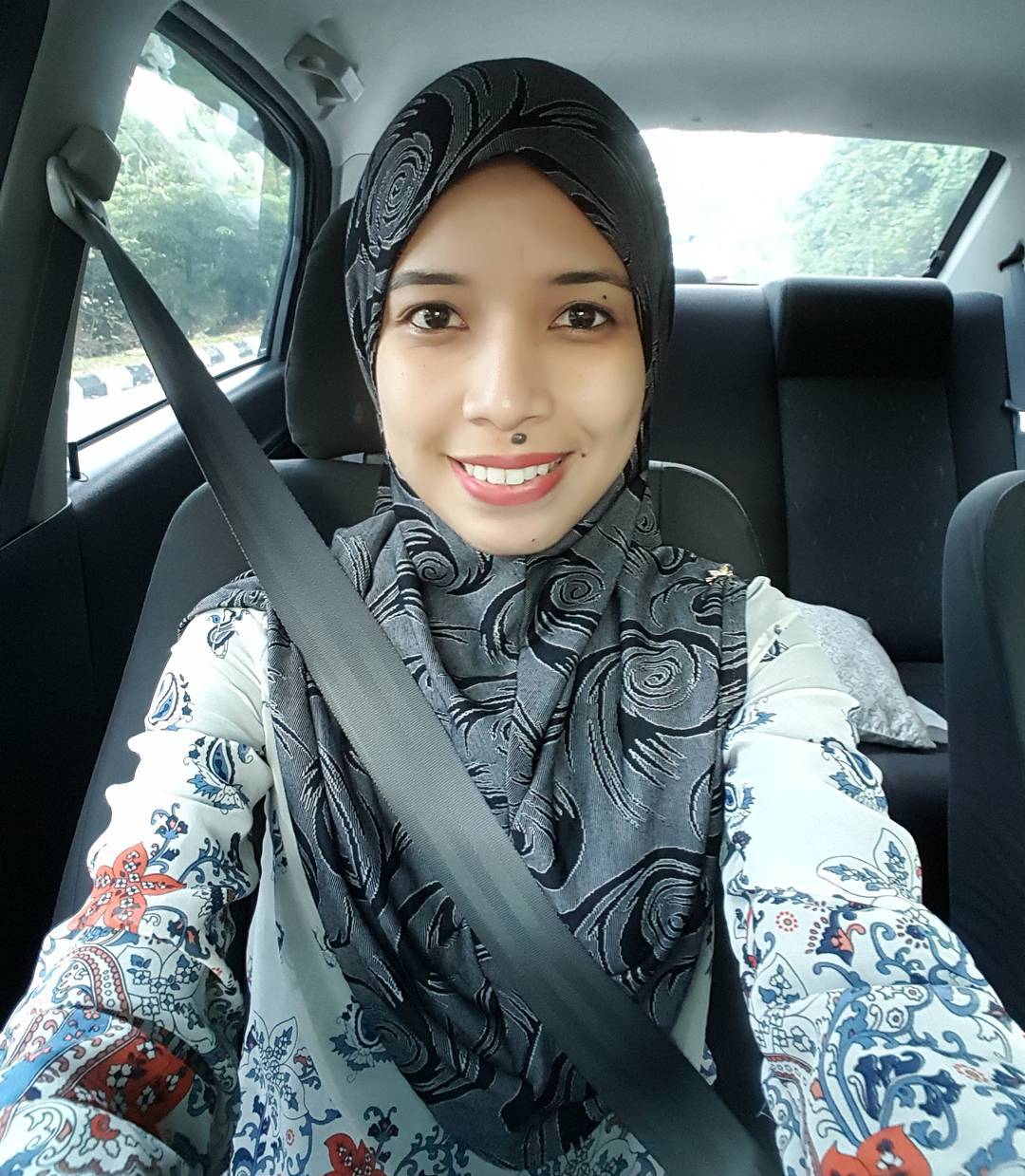 TUDUNG DHAIFAH NEENAANUAR