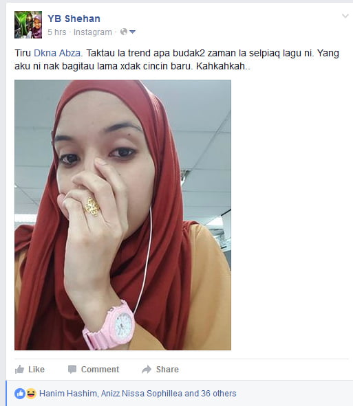 viral-selfie-cincin-menular-di-facebook