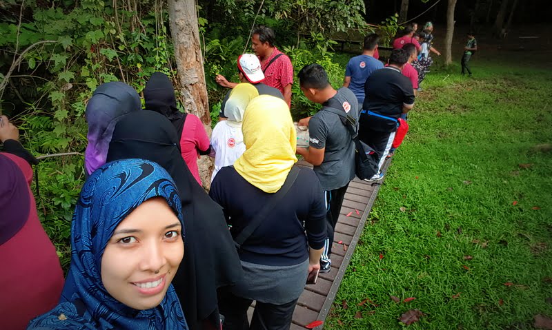 han-rainforest-resort-taman-negara-Jungle-Trekking-Bukit-Terisek
