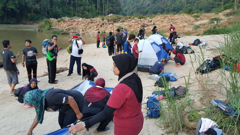 han-rainforest-resort-taman-negara-Jungle-Trekking-Bukit-Terisek