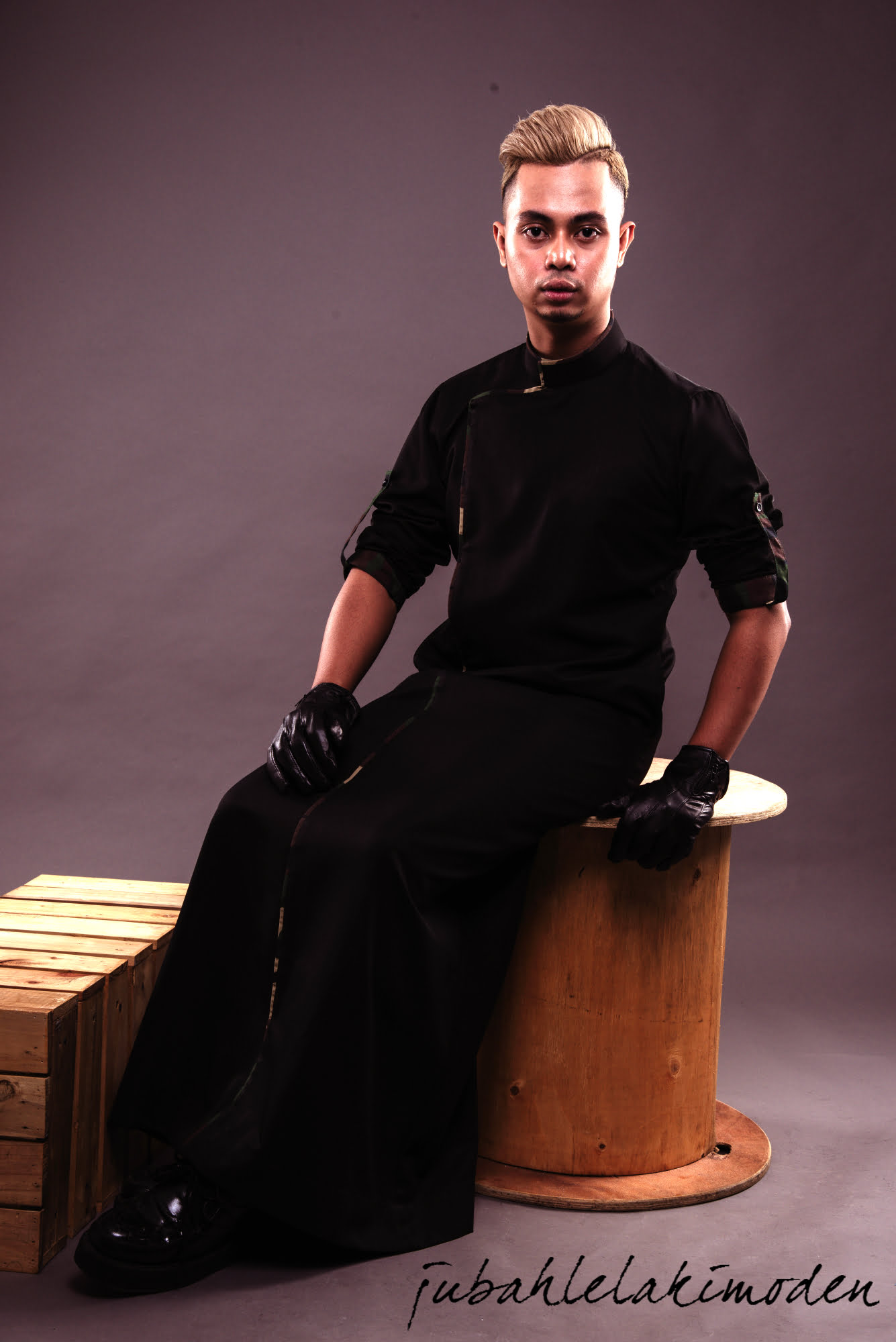jubah-kungfu-dari-rizq-design-jubah-lelaki-moden-dan-maskulin-sempena-hari-raya-bakal-tiba