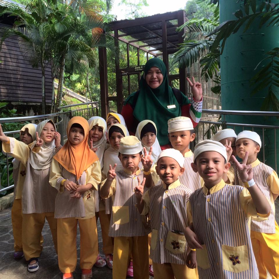 hannah-damia-trip-little-caliph-bird-park-kl