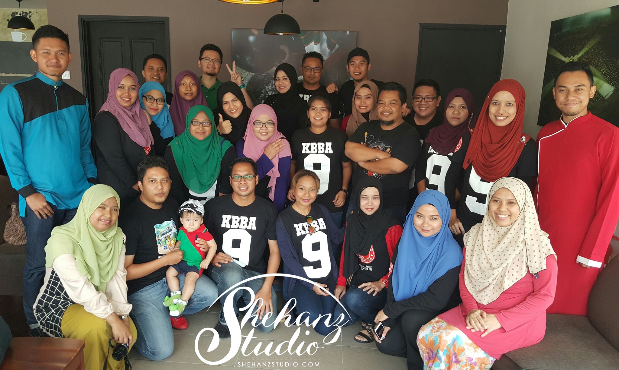 jubah-kungfu-dari-rizq-design-jubah-lelaki-moden-dan-maskulin-sempena-hari-raya-bakal-tiba (8)