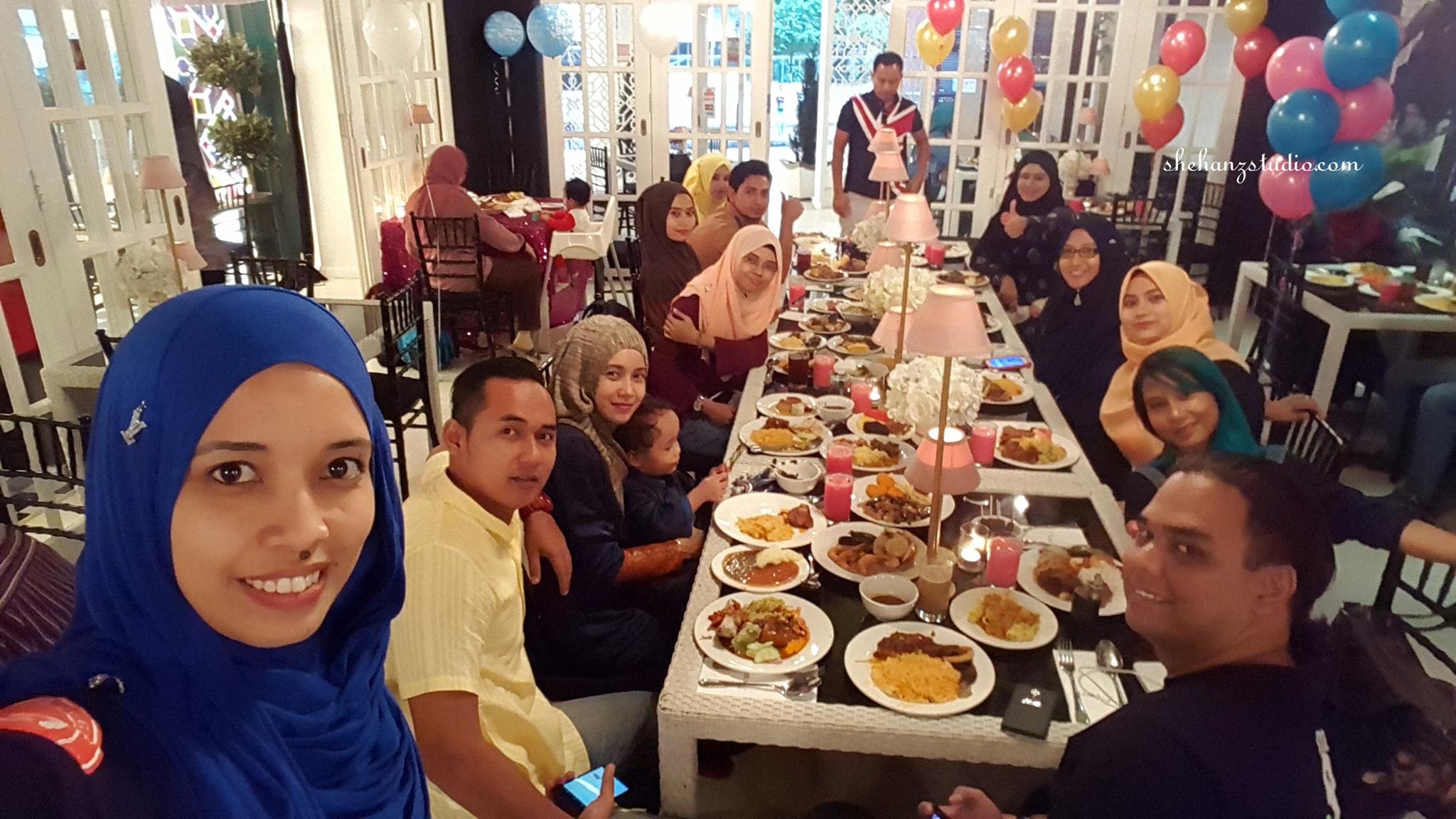berbuka-puasa-dalam-mode-romantik-di-flora-kafe-ampwalk (27)