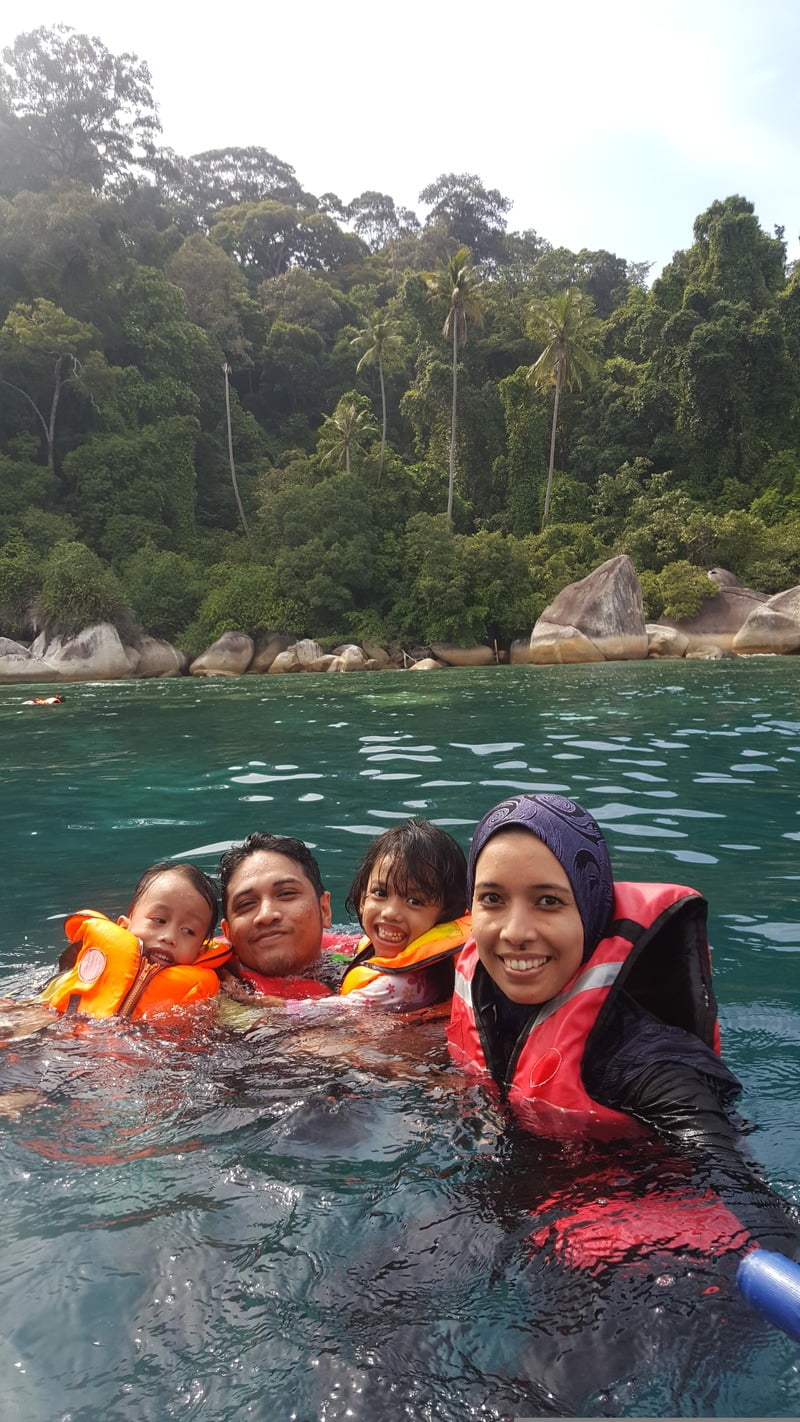 trip-perhentian-part-2-perhentian-kecil-kg-nelayan-snorkelling-windmill-masjid-kristal (8)