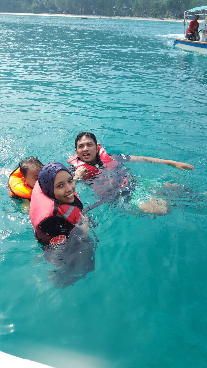 trip-perhentian-part-2-perhentian-kecil-kg-nelayan-snorkelling-windmill-masjid-kristal (8)