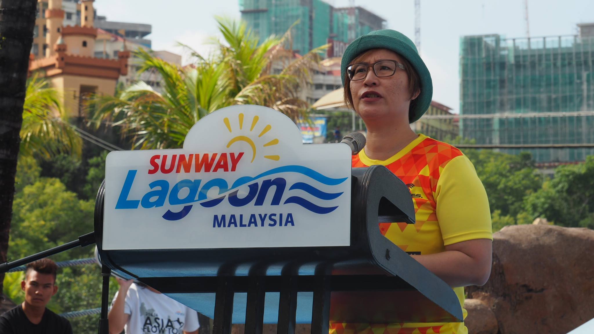 sunway-lagoons-flow-rider-surf-simulator-pertama-di-malaysia-11