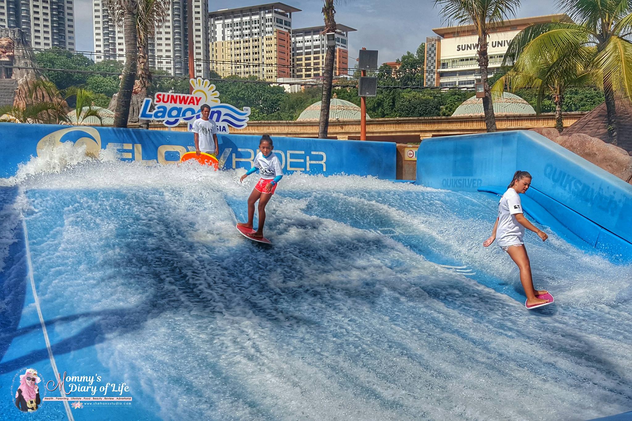 sunway-lagoons-flow-rider-surf-simulator-pertama-di-malaysia-2
