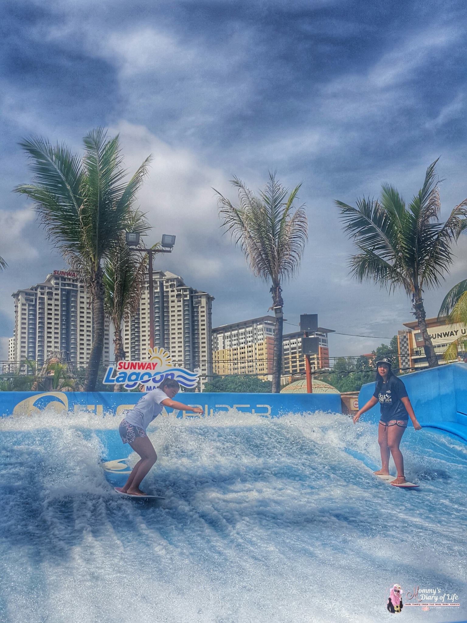 sunway-lagoons-flow-rider-surf-simulator-pertama-di-malaysia-2