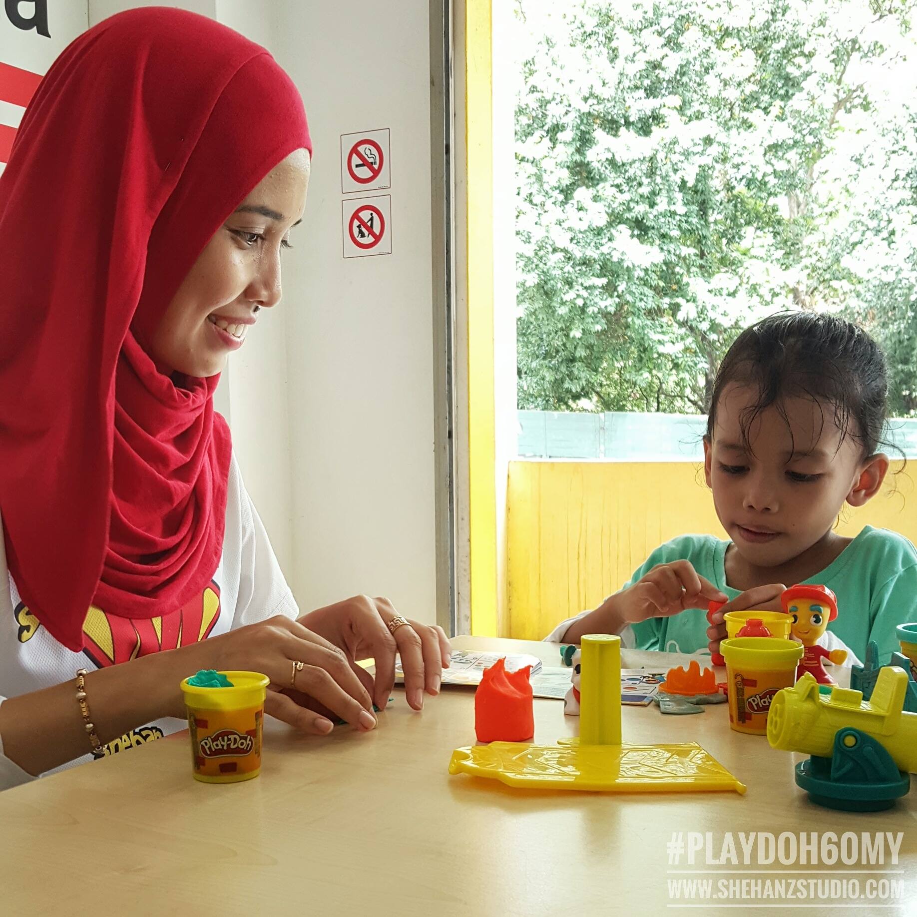 kelebihan bermain play doh