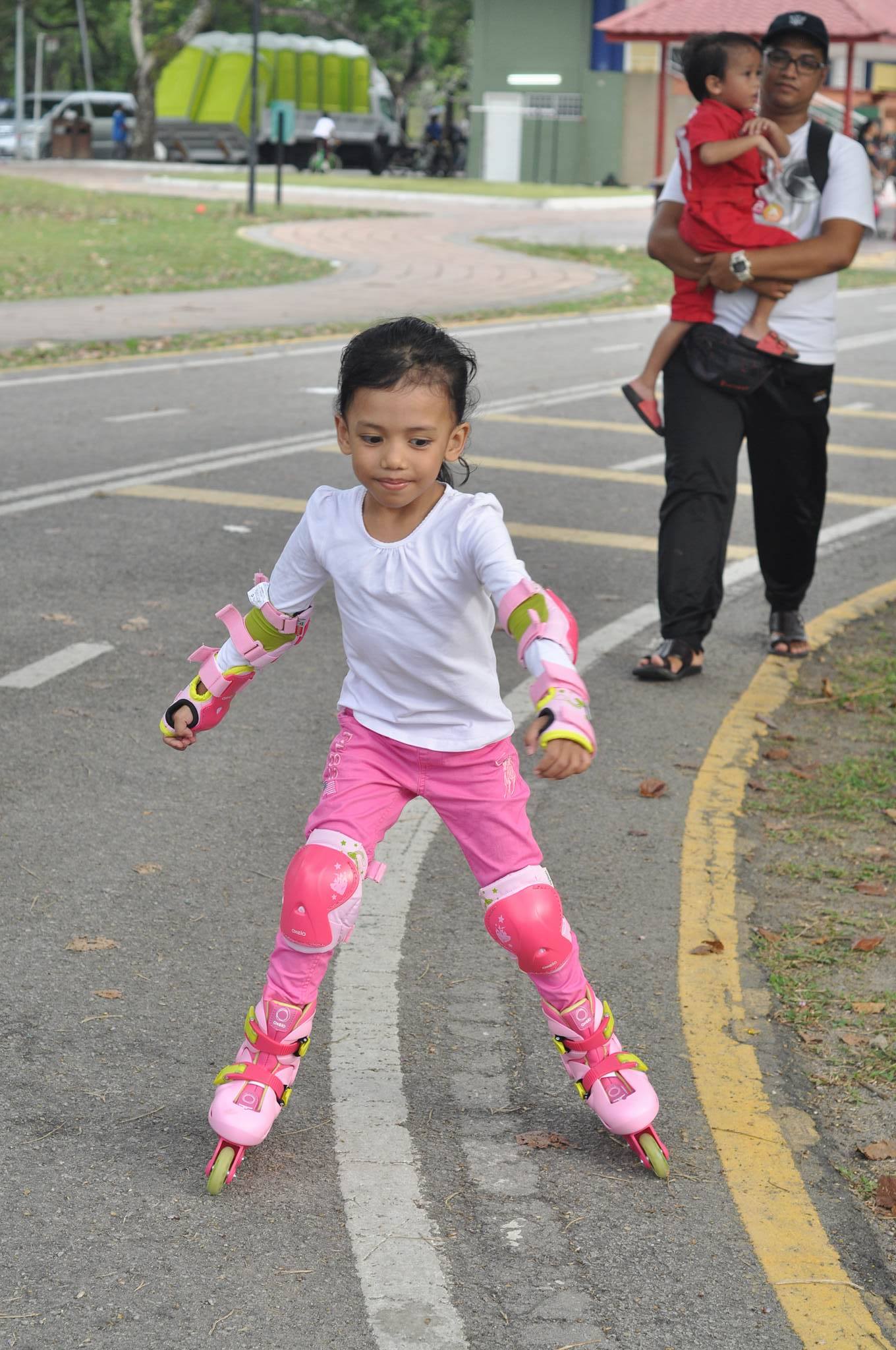 riadah-hujung-minggu-main-roller-blade-berenang-di-kompleks-sukan-5