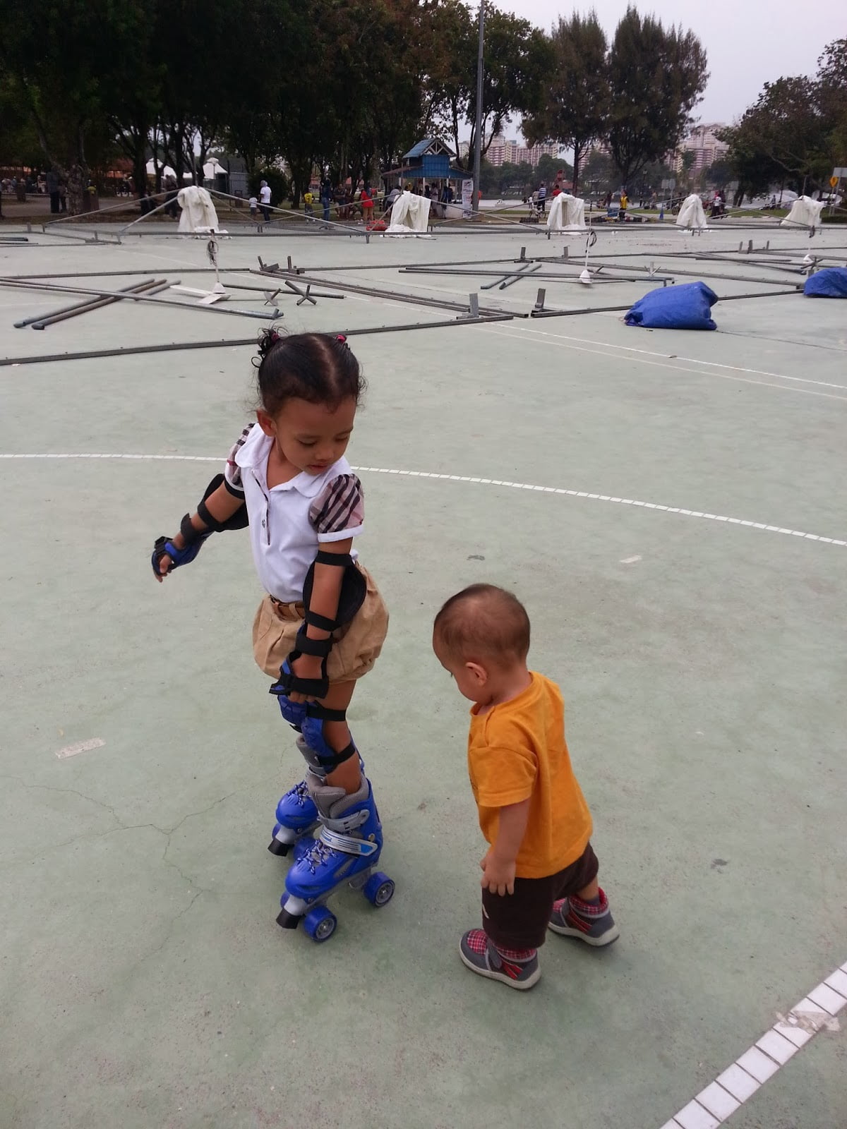 riadah-hujung-minggu-main-roller-blade-berenang-di-kompleks-sukan