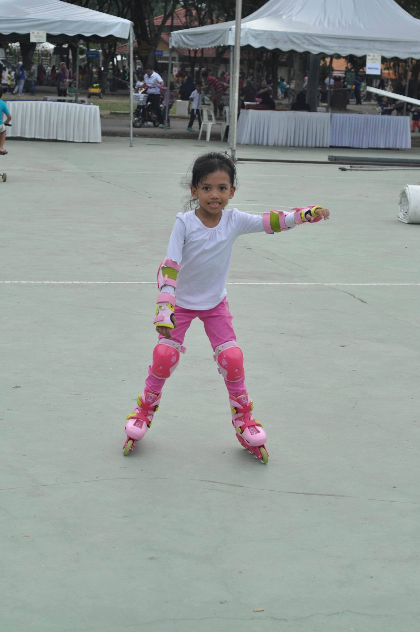 riadah-hujung-minggu-main-roller-blade-berenang-di-kompleks-sukan-5
