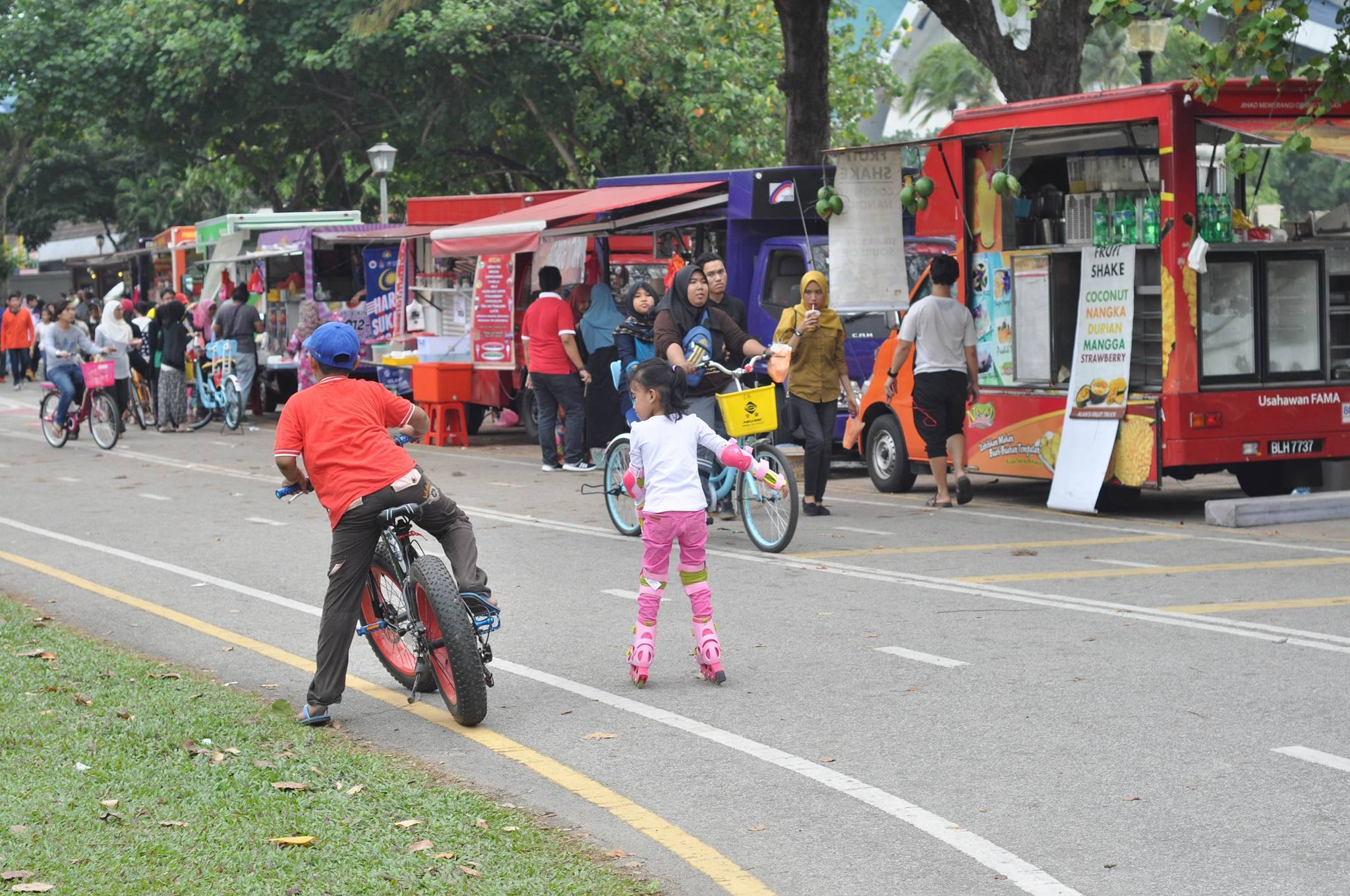 riadah-hujung-minggu-main-roller-blade-berenang-di-kompleks-sukan