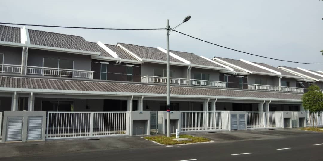 RUMAH TERES MAMPU MILIK DI SEPANG - TAMAN SALAK LESTARI BERBAKI 20 UNIT (11)