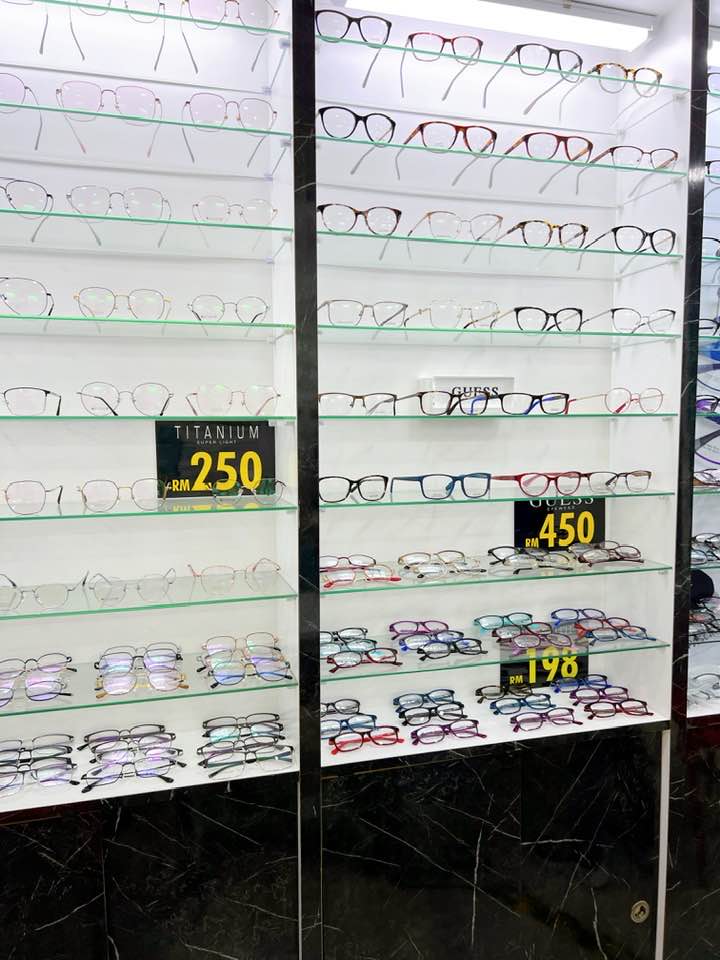 KEDAI CERMIN MATA VIRAL SUNGEI WANG