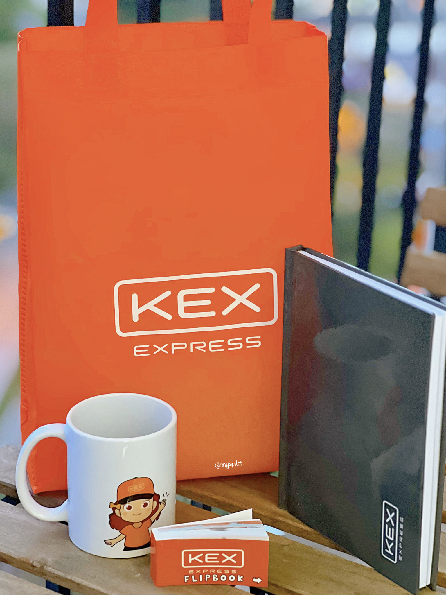 PENJENAMAAN SEMULA ABX EXPRESS KEPADA KEX EXPRESS DI MALAYSIA