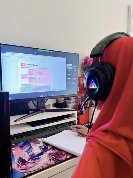 KELAS TUISYEN ONLINE SEKOLAH MENENGAH - FLY HIGH EDUCATION CENTRE