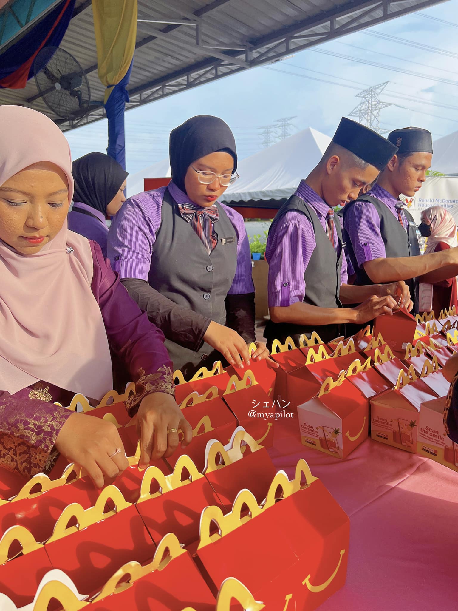 BERBUKA PUASA BERSAMA ANAK YATIM : RMHC MALAYSIA SUMBANG WANG TUNAI UNTUK PERSIAPAN AIDILFITRI